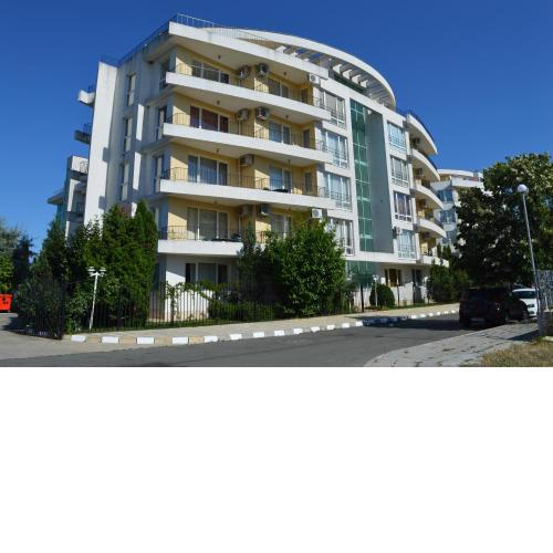 Bratanov Azuro Apartment