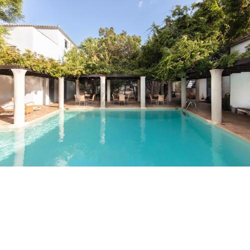 Bratsera Boutique Hotel