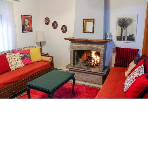 Breathtaking Lake View Cottage with a Fireplace Next to Ioannina City!