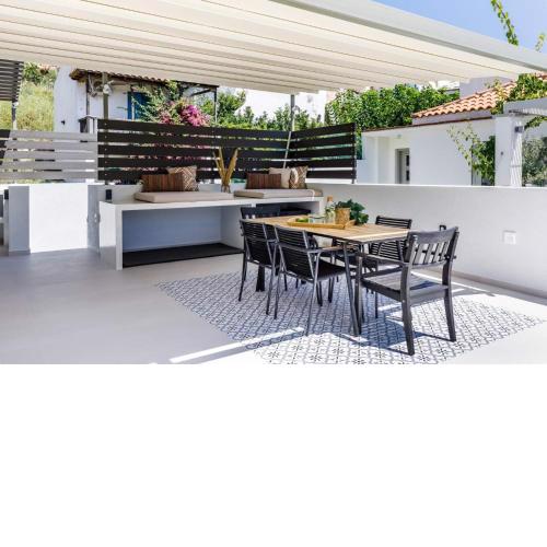Breezy Rooftop House