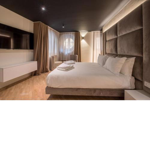 Brera Luxury Apartment near Duomo With Wifi
