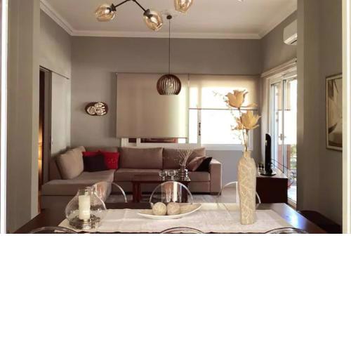 Bright 2bd apt, garden view & parking - Glyfada