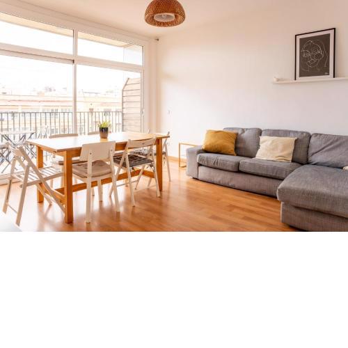 Bright 4BD with terrace near Arc de Triomf