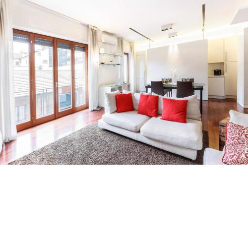 Bright and Cozy Apartment in Isola District - Marco Polo