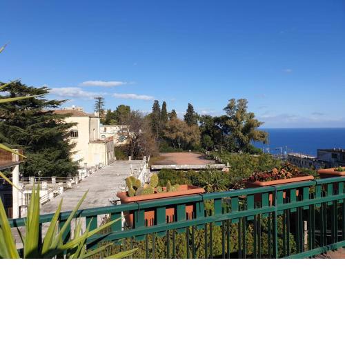 Bright and panoramic apartment in Aci center