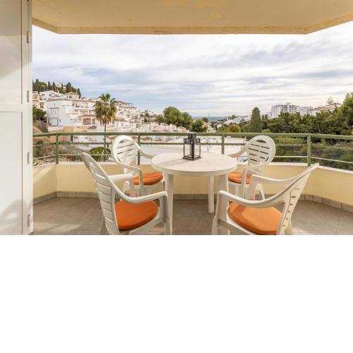Bright and Spacious 2 Bed Apt