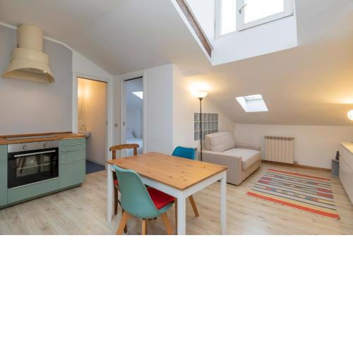 [Bright apartment close to Porta Romana] - Adige