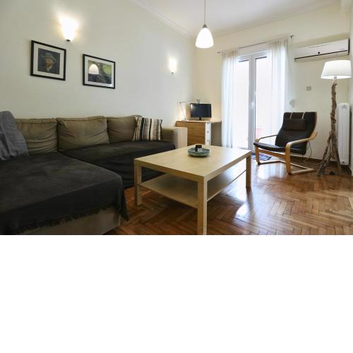 Bright apartment for 4 ppl in city center