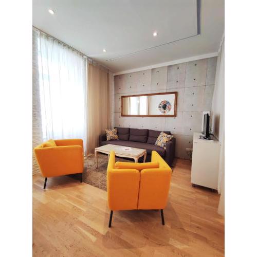 Bright Apartment Mariahilf