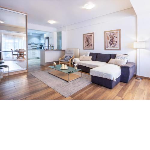 Bright Apartment near the Beach