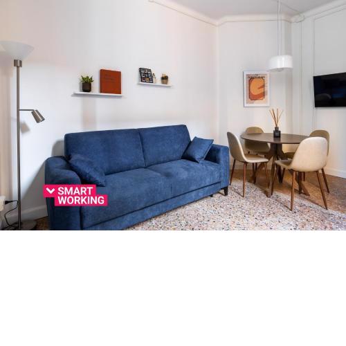 Bright Apartment with balcony Wonderful Italy