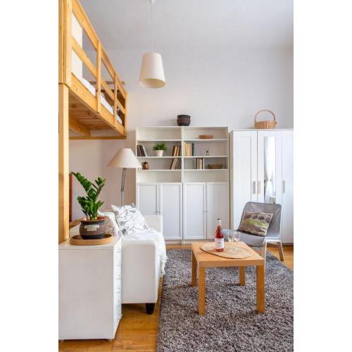 Bright Heaven Apartment