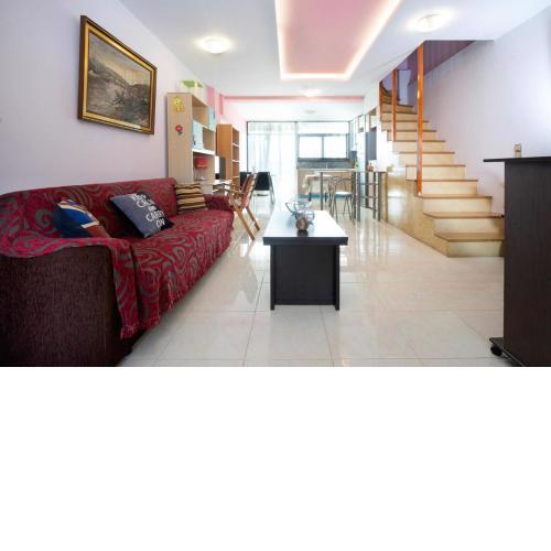 Bright Maisonette