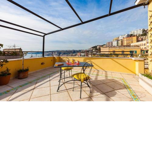 Bright Rooftop by Napoliapartments