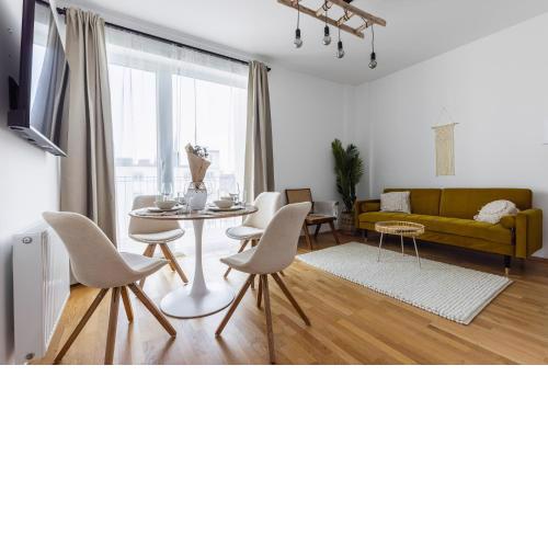 Bright stylish apartment with a balcony in a top location