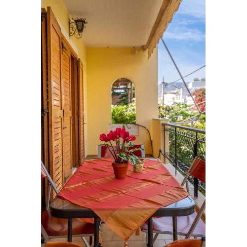 Bright & sunny Apt in Glyfada