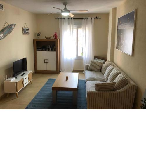 BRISA DE ZAHARA - Casa para familia con piscina y garaje en Urb. privada
