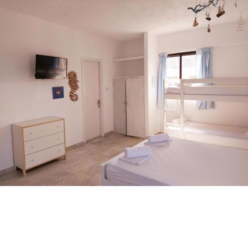 Brunis Apartments