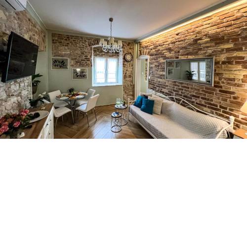 Bruskos luxury