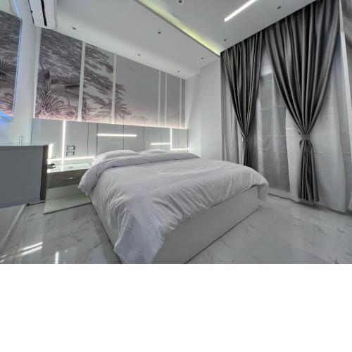 BS Apt in front of Dream Beach
