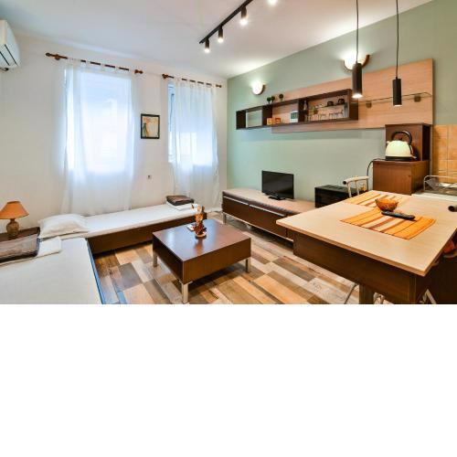 Budget studio in central area