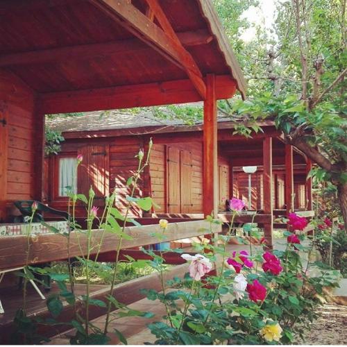 Bungalow & Camping Fuente De Regrustan