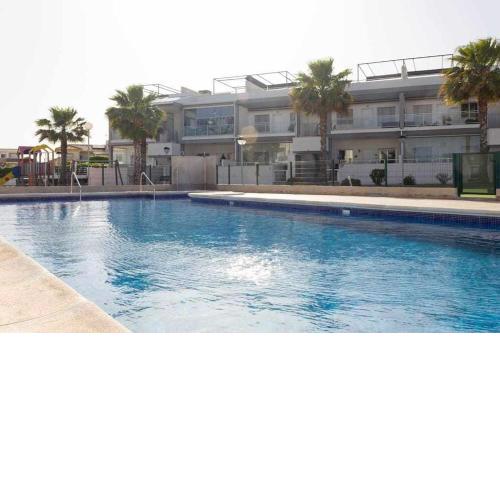 Bungalow con piscina LA ZENIA