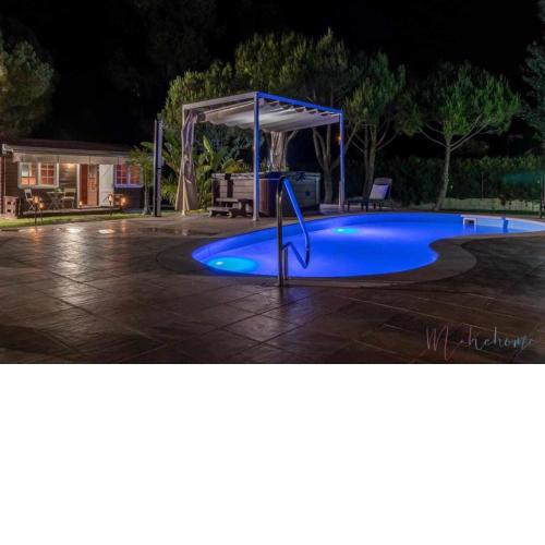 Bungalow espectacular garaje piscina y jacuzzi