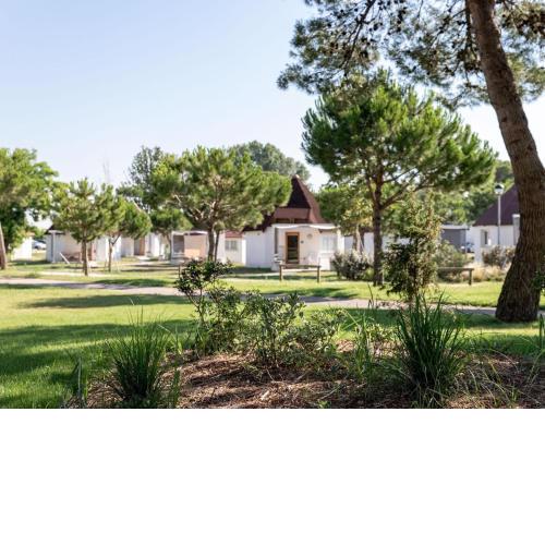 Bungalow in Cavallino-Treporti with Fridge