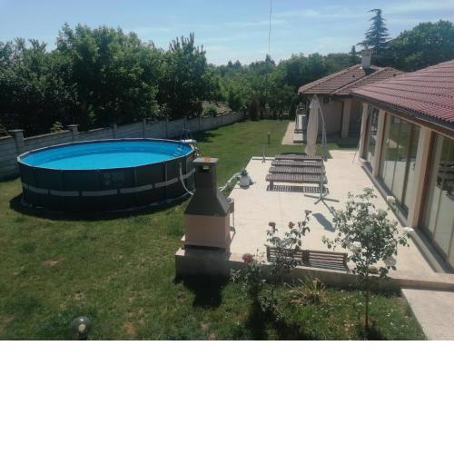 Bungalow in Preselentsi 30 Min. vom schwarzen Meer