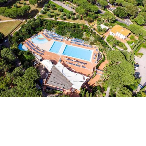 Bungalow in San Vincenzo with pool