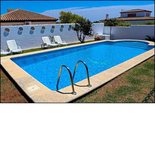 Bungalow Ramos III, con piscina compartida
