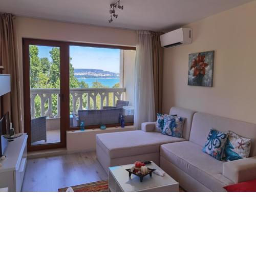 By the Waves luxury beach apartment