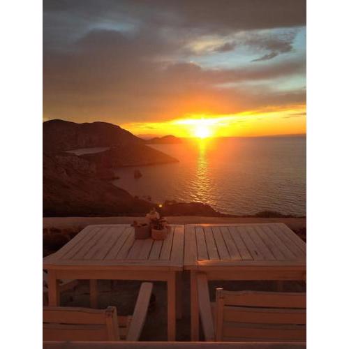 C & C _ Cycladic house with endless sea view