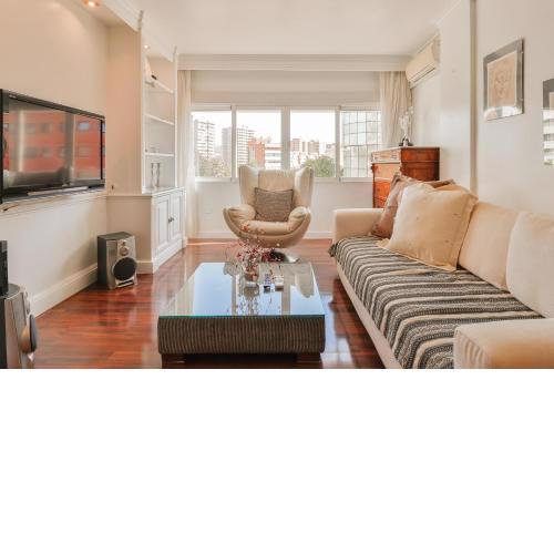 C12 - Brightning 4 Bedrooms Apartment