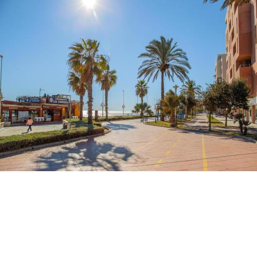 C13 Seaside Málaga with pool and parking