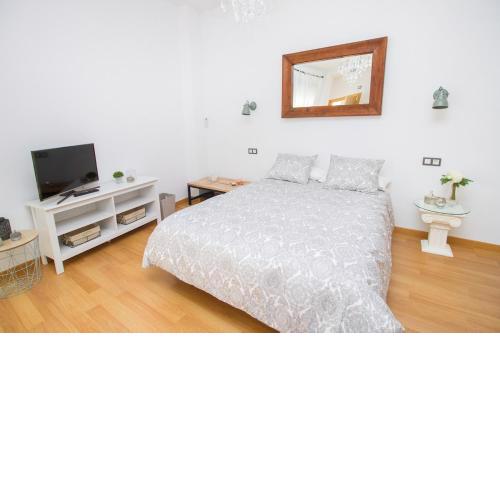 C15 - Charming Modern Studio in the Centre