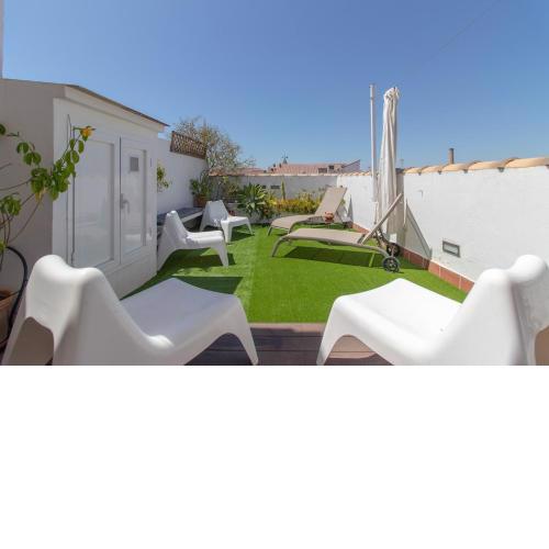 C20 - Adorable Apartment in the Center with Sun Terrace