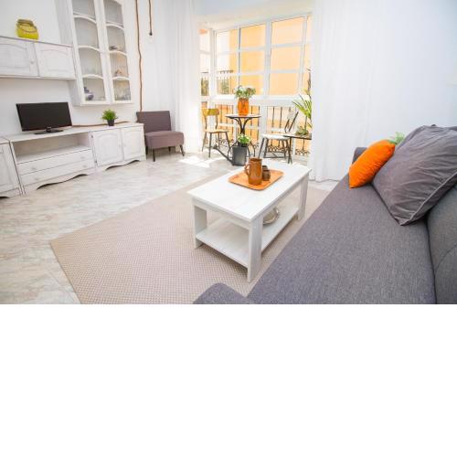 C57 - Spacious and Bright Apartment