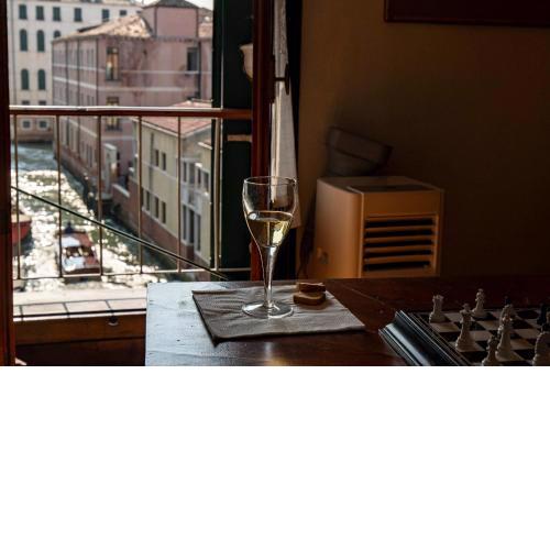 Ca’ Cappello Venetian Apartment M02074212072