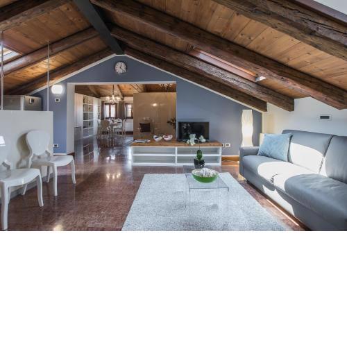 Ca' Del Monastero 9 Collection Spacious Apartment up to 5 Guests
