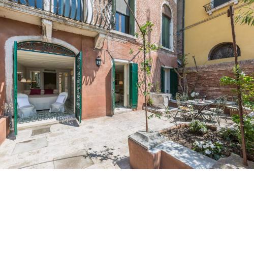 Ca' Dell'Ulivo Private Garden