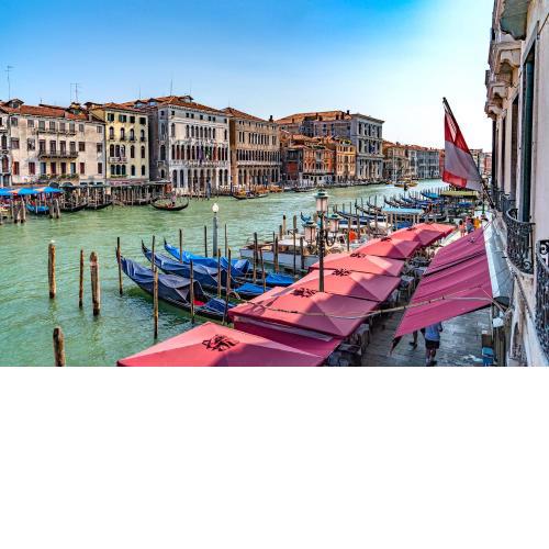 Ca' Fornoni Grand Canal