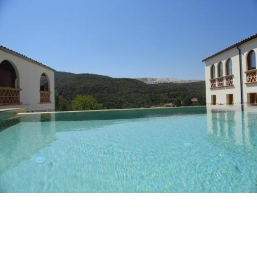Ca l' Ermitanyo- Casa Torre Blanca