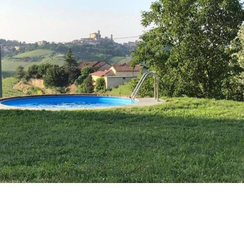 Ca Momplin III - komfortable Erholung pur in den Weinbergen des Roero