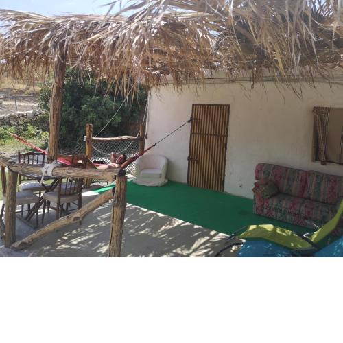 Cabaña en poblado vaquero con piscina