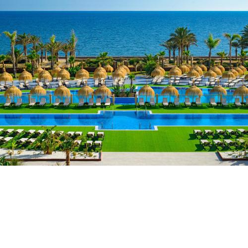 Cabogata Beach Hotel
