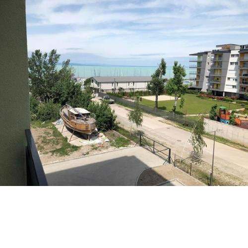 Cadet Apartman with lake view