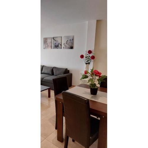 CALA HOUSE I Espacioso apartamento céntrico con parking y aire acondicionado