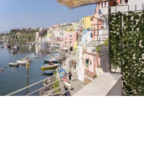 Calilla house by Procida Reserve